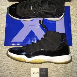 *RARE* 2009 Air Jordan Space Jam 11